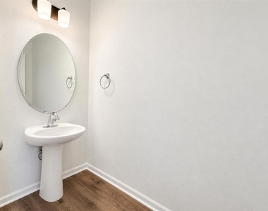 17736 Porter Road - Photo Thumbnail 7