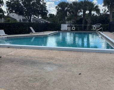 537 Sun Ridge Place - Photo Thumbnail 16
