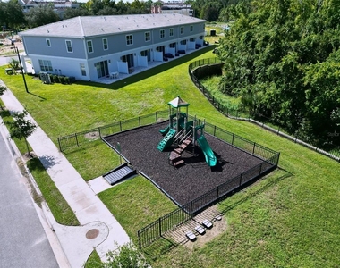 7821 Spectrum Drive - Photo Thumbnail 26