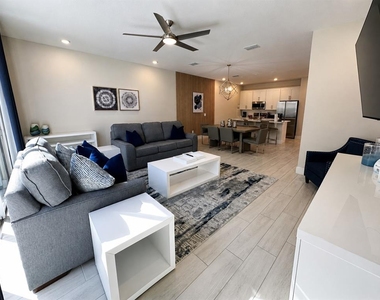 7821 Spectrum Drive - Photo Thumbnail 6