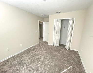 2905 Muller Oak Loop - Photo Thumbnail 20