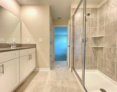 2905 Muller Oak Loop - Photo Thumbnail 14