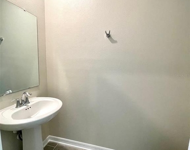 2905 Muller Oak Loop - Photo Thumbnail 8