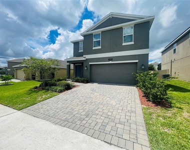 2905 Muller Oak Loop - Photo Thumbnail 2