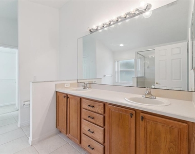 1346 Solana Circle - Photo Thumbnail 14