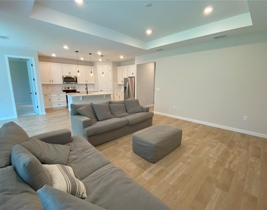 3009 Green Park Drive - Photo Thumbnail 3