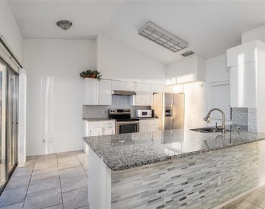 1704 Ison Lane - Photo Thumbnail 4