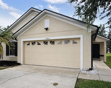 1920 Commander Way - Photo Thumbnail 1