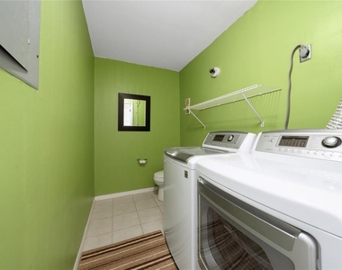 1412 Oak Place - Photo Thumbnail 14