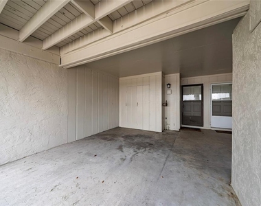 1412 Oak Place - Photo Thumbnail 8