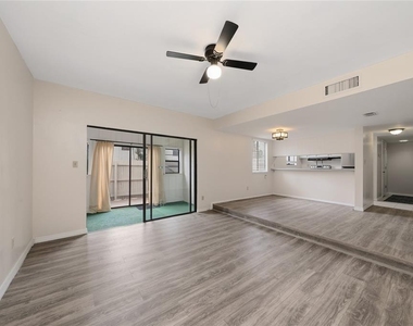 1412 Oak Place - Photo Thumbnail 16