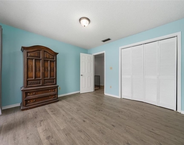 1412 Oak Place - Photo Thumbnail 24