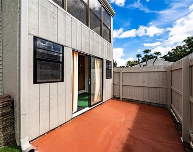 1412 Oak Place - Photo Thumbnail 30