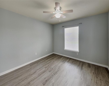 9077 Lee Vista Boulevard - Photo Thumbnail 15