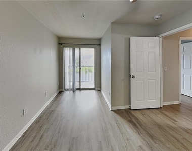 9077 Lee Vista Boulevard - Photo Thumbnail 14