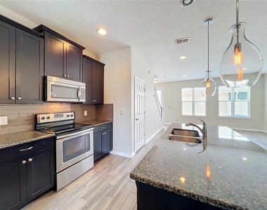 8658 Dufferin Lane - Photo Thumbnail 7