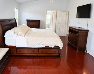 2951 Marbella Drive - Photo Thumbnail 19