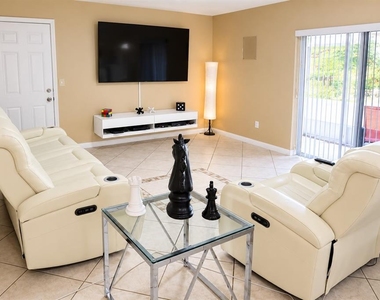 2951 Marbella Drive - Photo Thumbnail 12