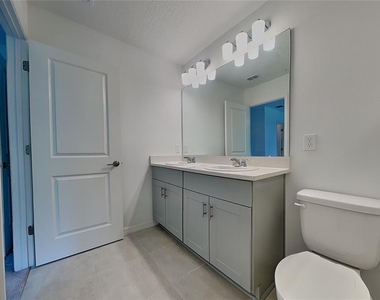 4830 Revolutionary Way - Photo Thumbnail 5