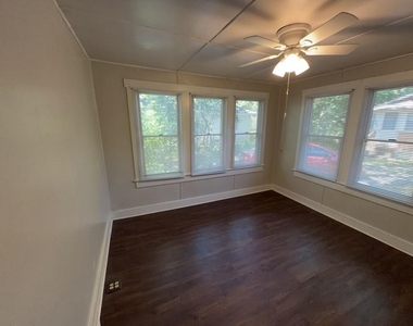 314 S Boyd Street - Photo Thumbnail 7