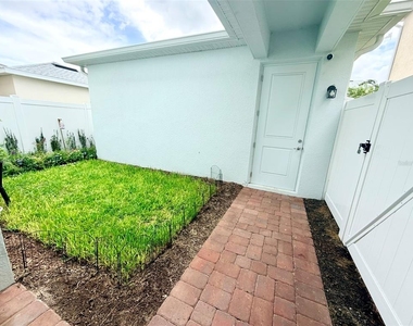 2488 Cedar Rose Street - Photo Thumbnail 29