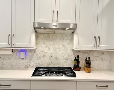 2488 Cedar Rose Street - Photo Thumbnail 9