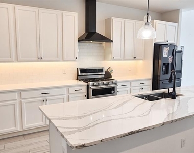 9049 Bradleigh Drive - Photo Thumbnail 5