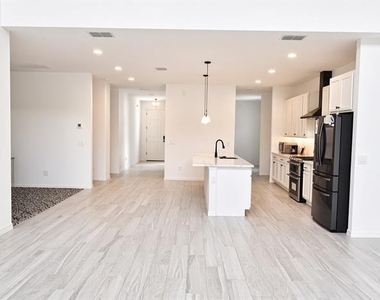 9049 Bradleigh Drive - Photo Thumbnail 3