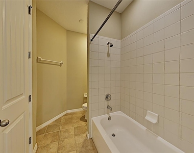 12986 Holdenbury Lane - Photo Thumbnail 5