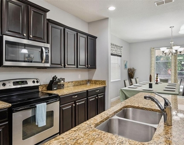 8898 Candy Palm Road - Photo Thumbnail 5
