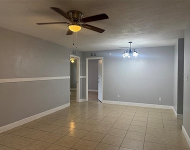1223 La Mesa Avenue - Photo Thumbnail 3