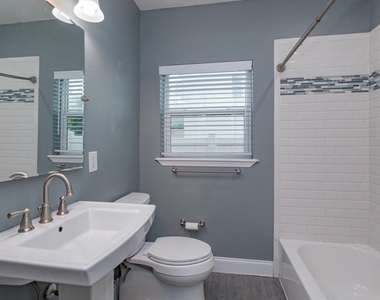 706 Florida Street - Photo Thumbnail 13