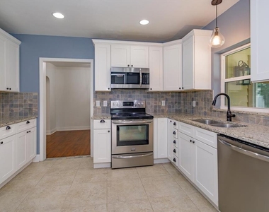 706 Florida Street - Photo Thumbnail 5