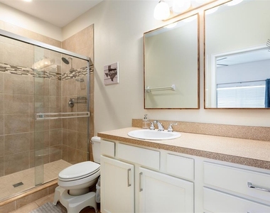32 W Esther Street - Photo Thumbnail 8