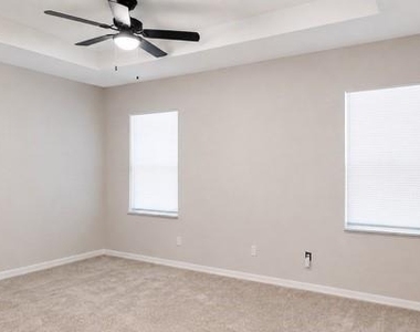 10451 Andover Point Circle - Photo Thumbnail 5