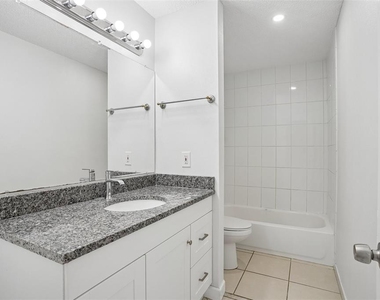 546 Orange Drive - Photo Thumbnail 10