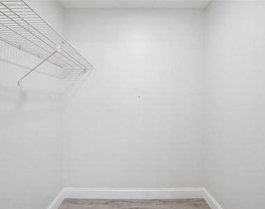 546 Orange Drive - Photo Thumbnail 25