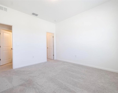 2098 Huntsman Ridge Road - Photo Thumbnail 7