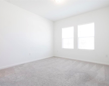 2098 Huntsman Ridge Road - Photo Thumbnail 6