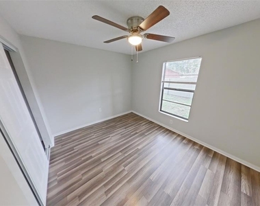 10352 Hemlock Street - Photo Thumbnail 9