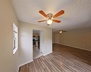 10352 Hemlock Street - Photo Thumbnail 3