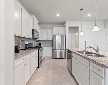 7384 Oakmoss Loop - Photo Thumbnail 10