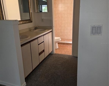 133 Crown Point Circle - Photo Thumbnail 14