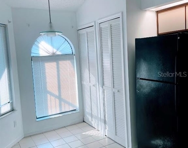 133 Crown Point Circle - Photo Thumbnail 2