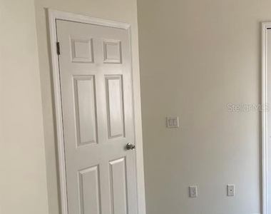 133 Crown Point Circle - Photo Thumbnail 5