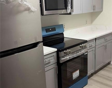 909 E Church Avenue - Photo Thumbnail 1