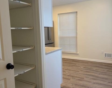 1962 Pine Court - Photo Thumbnail 4