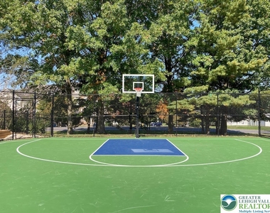 1962 Pine Court - Photo Thumbnail 21