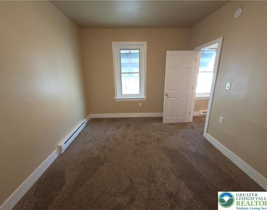 729 Chestnut Street - Photo Thumbnail 13