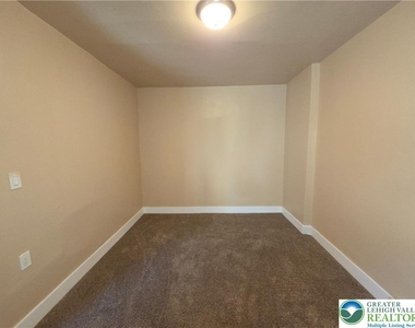 729 Chestnut Street - Photo Thumbnail 11